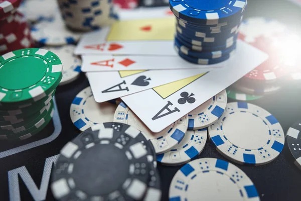 kompas 138 game selector menu showing Angka Ikut, slots, and live-dealer options